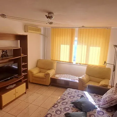 3 , Sos Constantei Langa Sens Girator Apartment *