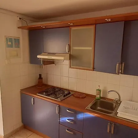 3 , Sos Constantei Langa Sens Girator Mangalia