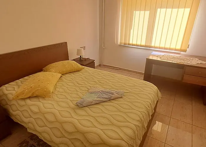 アパート Alina Et 1