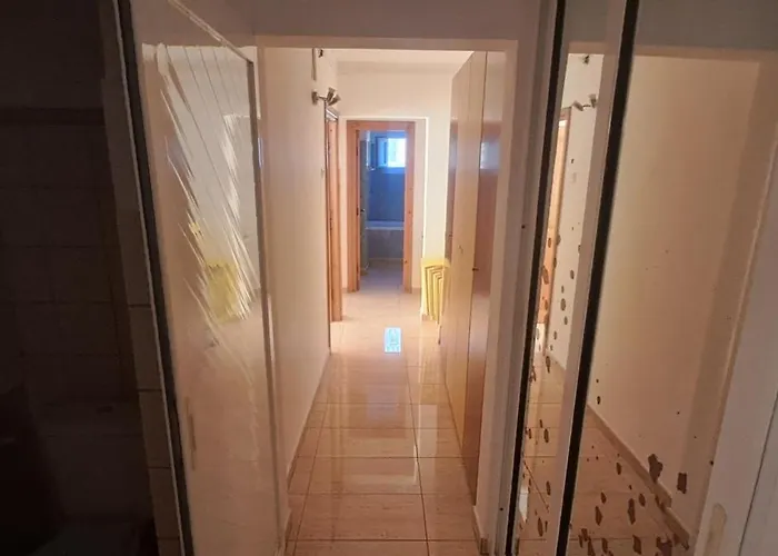 アパート Alina Et 1 *