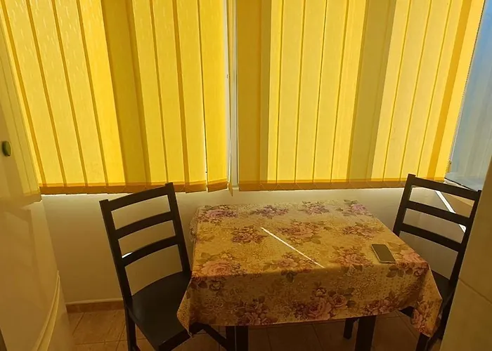 Alina Et 1 アパート マンガリア